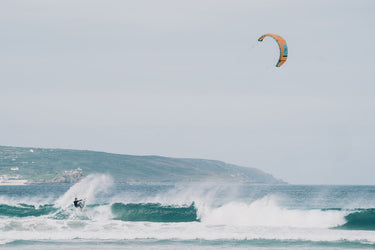 Flysurfer STOKE 3 Top turn in der Welle